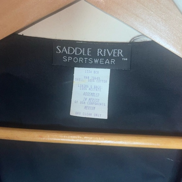 Vintage Saddle River Christmas Vest with Christmas Presents Size Medium - Picture 6 of 7